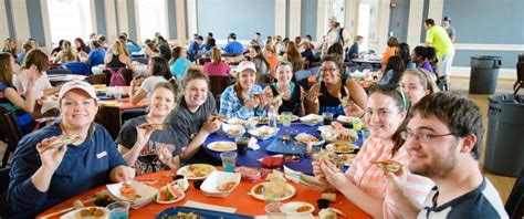 hood college dining hall|hood college dining menu.